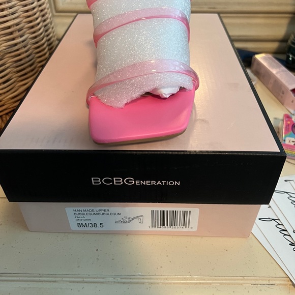 BCBG Falla SANDALS NIB SZ 8 Pink - Picture 3 of 4